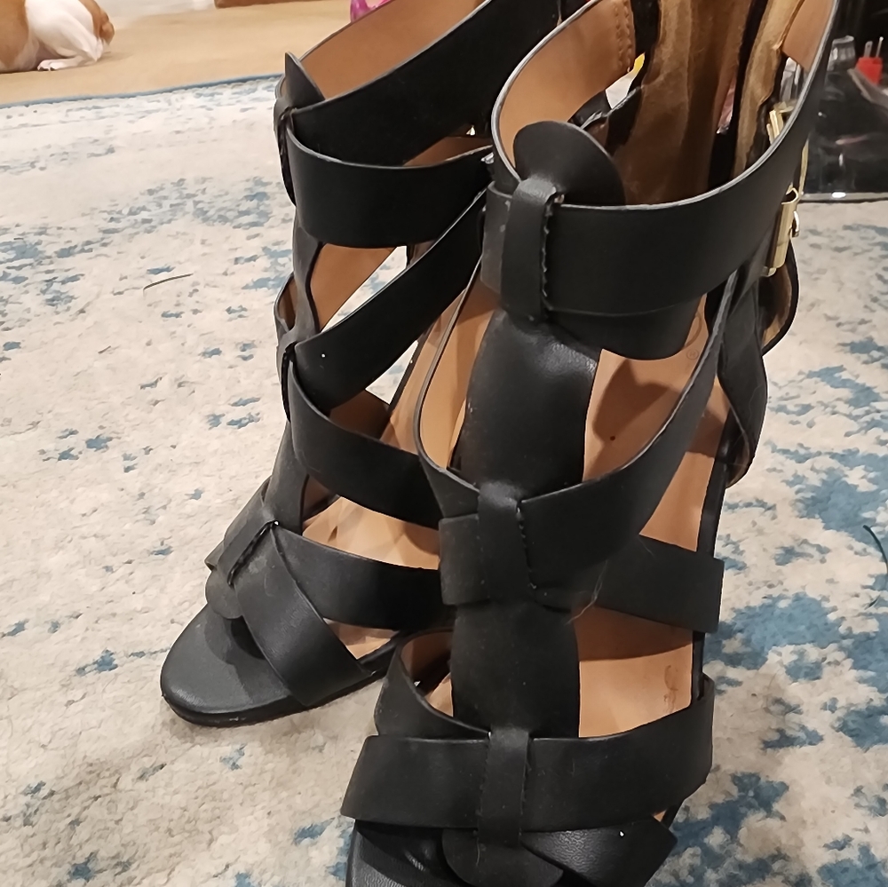 Elegant Black Strappy Women's Sandals